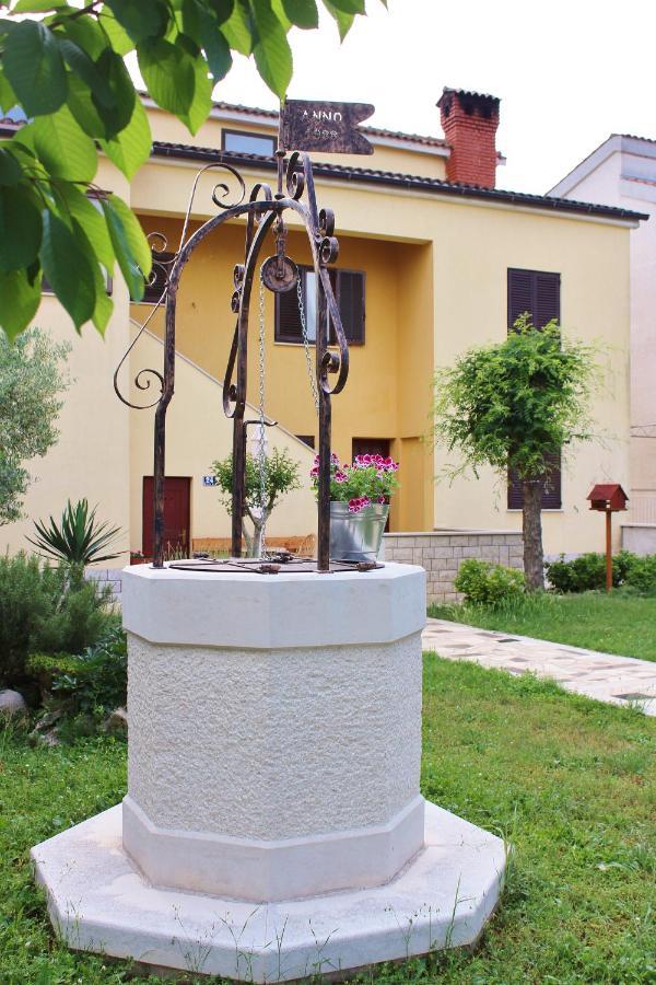 Apartment Dekovic Πόρετς Εξωτερικό φωτογραφία