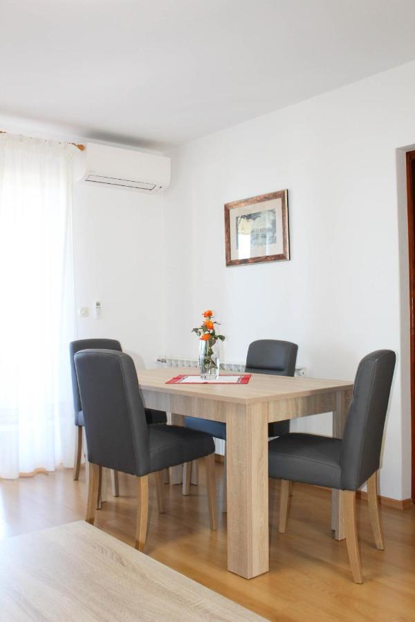 Apartment Dekovic Πόρετς Εξωτερικό φωτογραφία