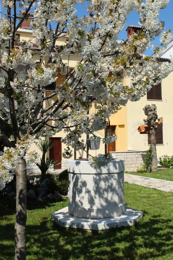 Apartment Dekovic Πόρετς Εξωτερικό φωτογραφία