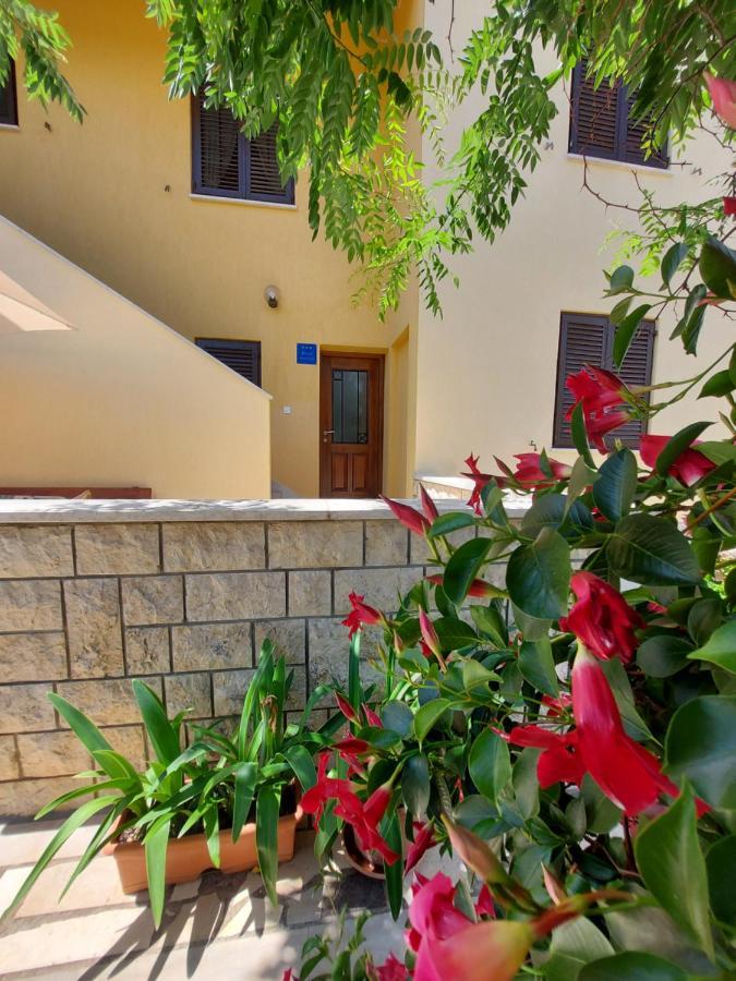 Apartment Dekovic Πόρετς Εξωτερικό φωτογραφία